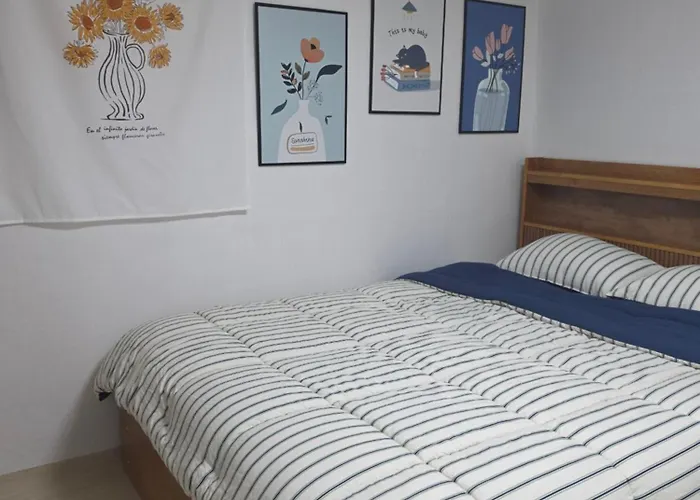 House, A 10-minute Walk From Sangil Station * Seul