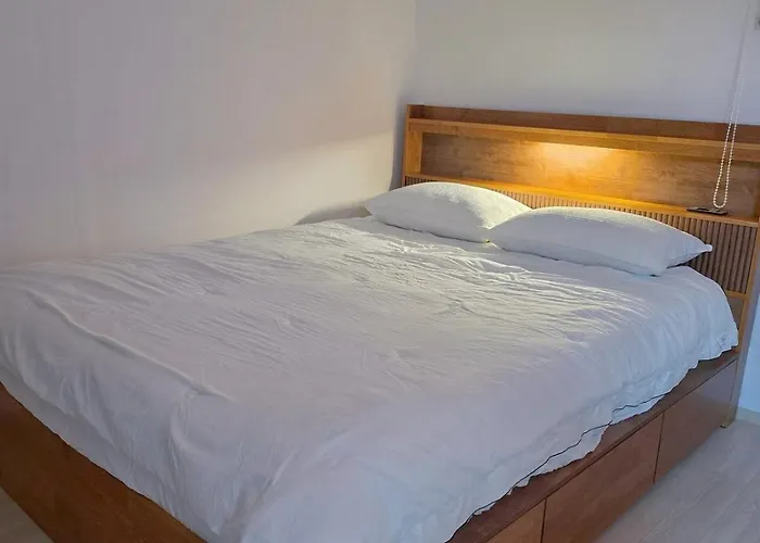 House, A 10-minute Walk From Sangil Station Seul