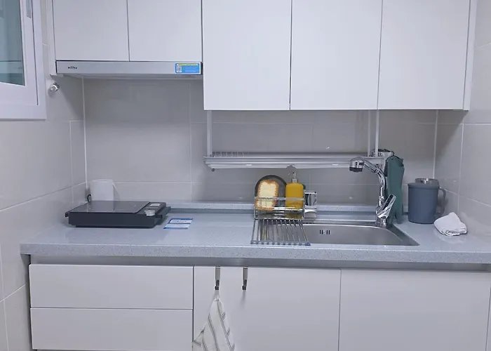 House, A 10-minute Walk From Sangil Station * Seul